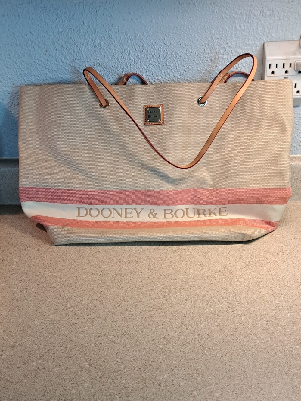 Dooney & Bourke Large Tote Bag